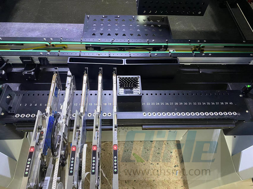 10 heads Simultaneous picking function

new features like 10 heads Simultaneous picking  ( Interval 5 nozzles take material at the same time)，
Components size shoud be 0805 inch and above size , like 3535 LED lamp beads .
( suggest use the electric feeder to avoid the problem of insufficient air supply)