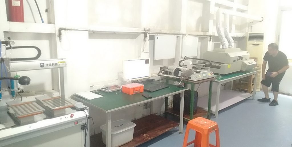 TVM802A mini pick and place machine smt line case